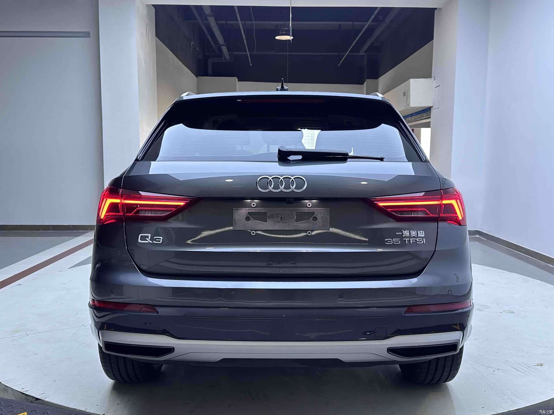 Audi Q3, 2022 4