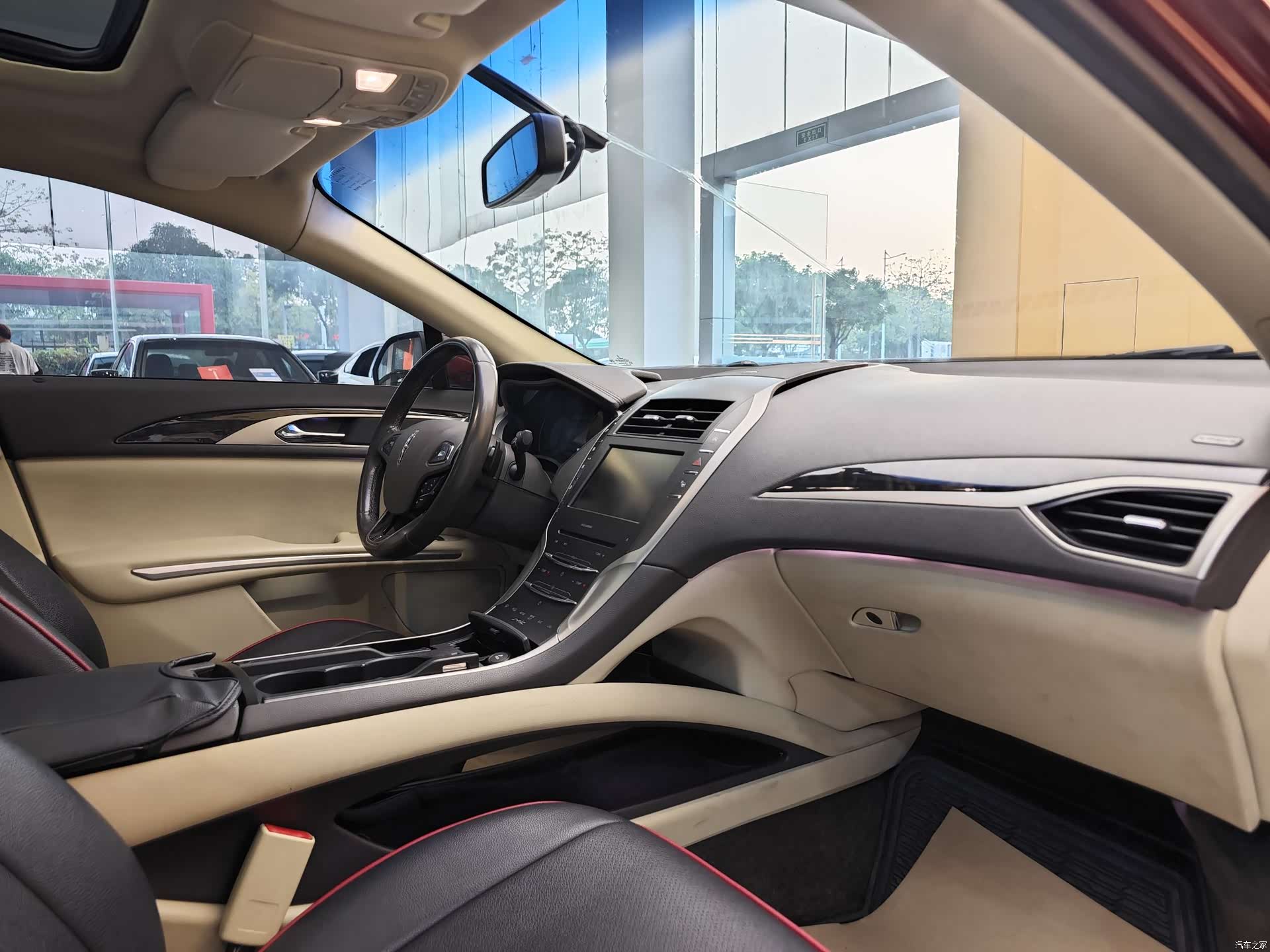 Lincoln MKZ, 2015 32