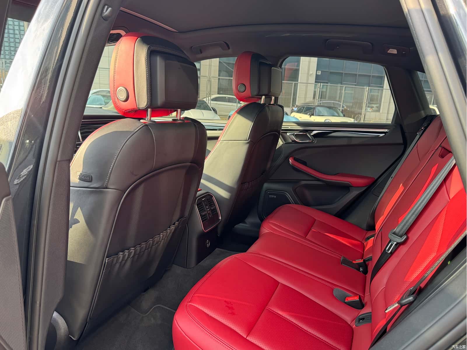 Porsche Macan, 2025 16