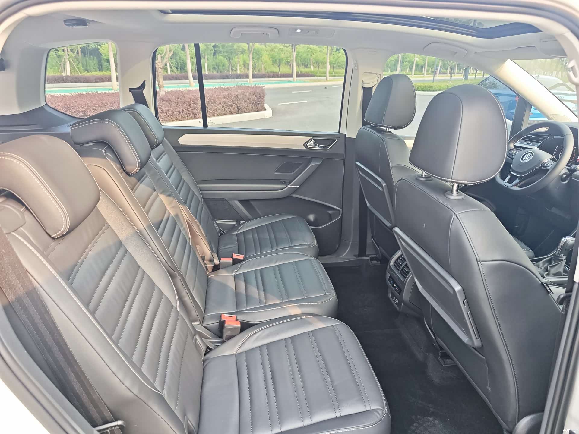 Volkswagen L, 2023 27