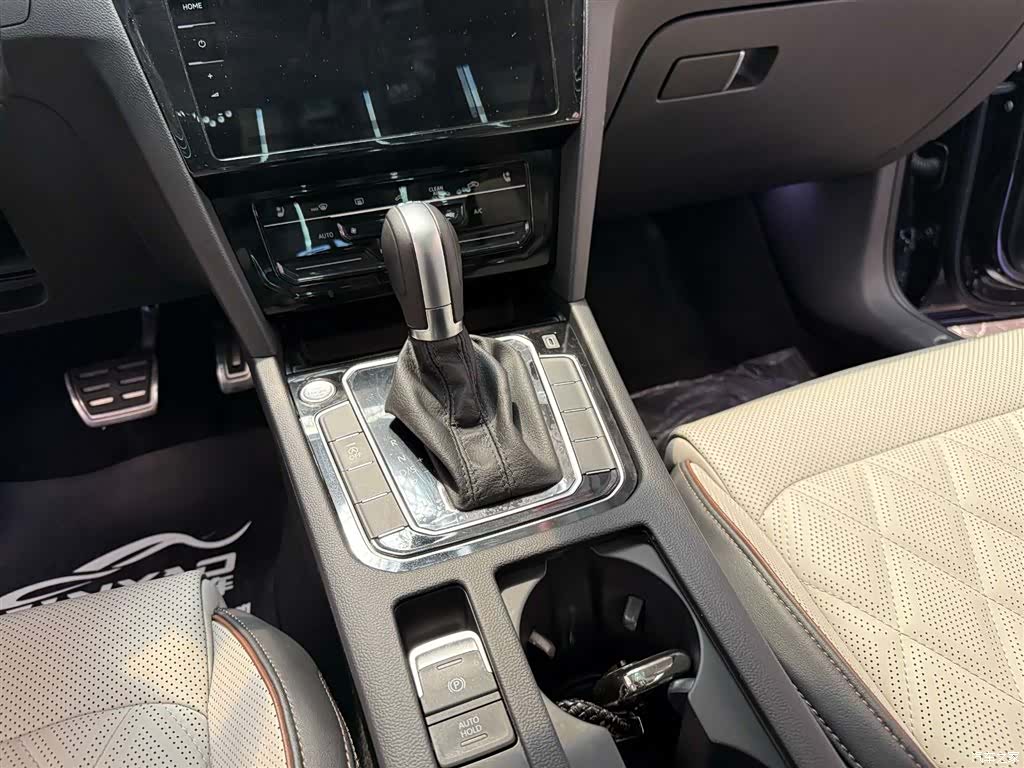 Volkswagen Magotan, 2023 9