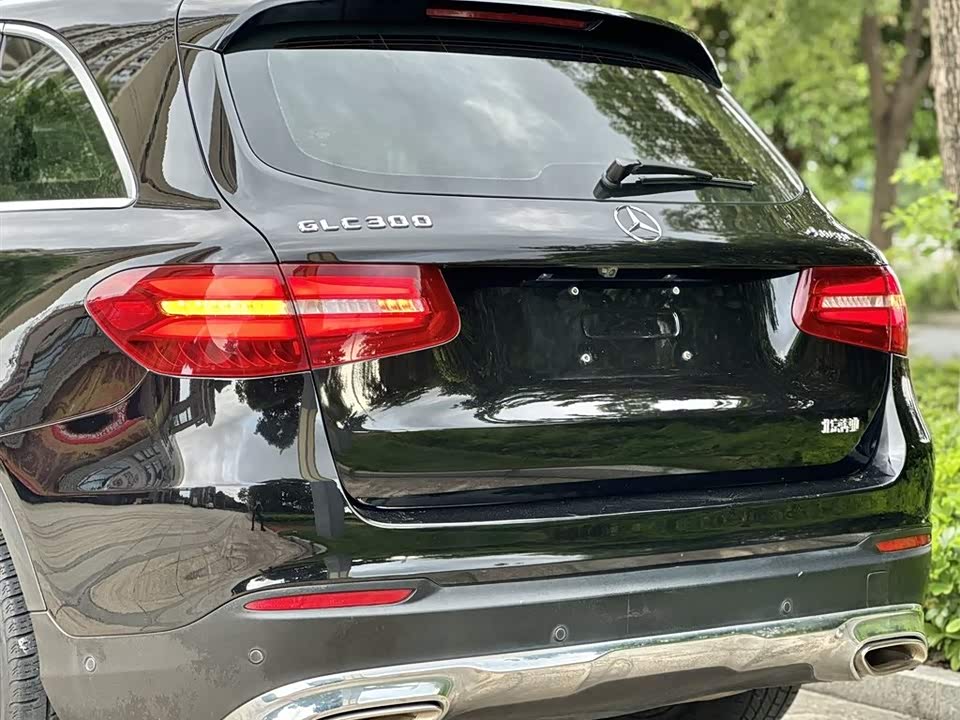 Mercedes-Benz GLC Mercedes-Benz GLC