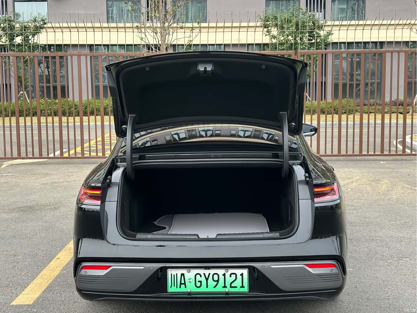 Geely 8, 2026 15