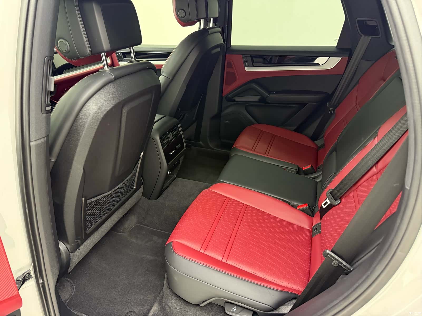 Porsche Cayenne, 2025 13