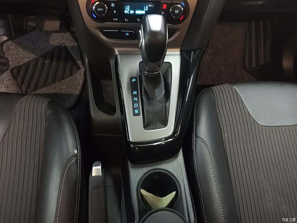 Ford Focus, 2015 14