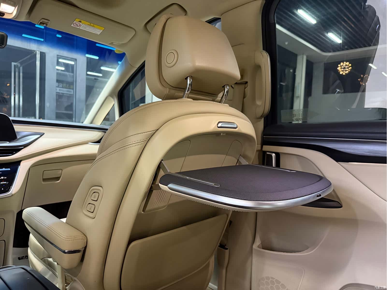 Buick GL8, 2022 11