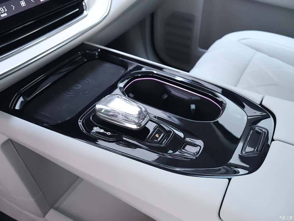 Volvo EM90, 2024 12