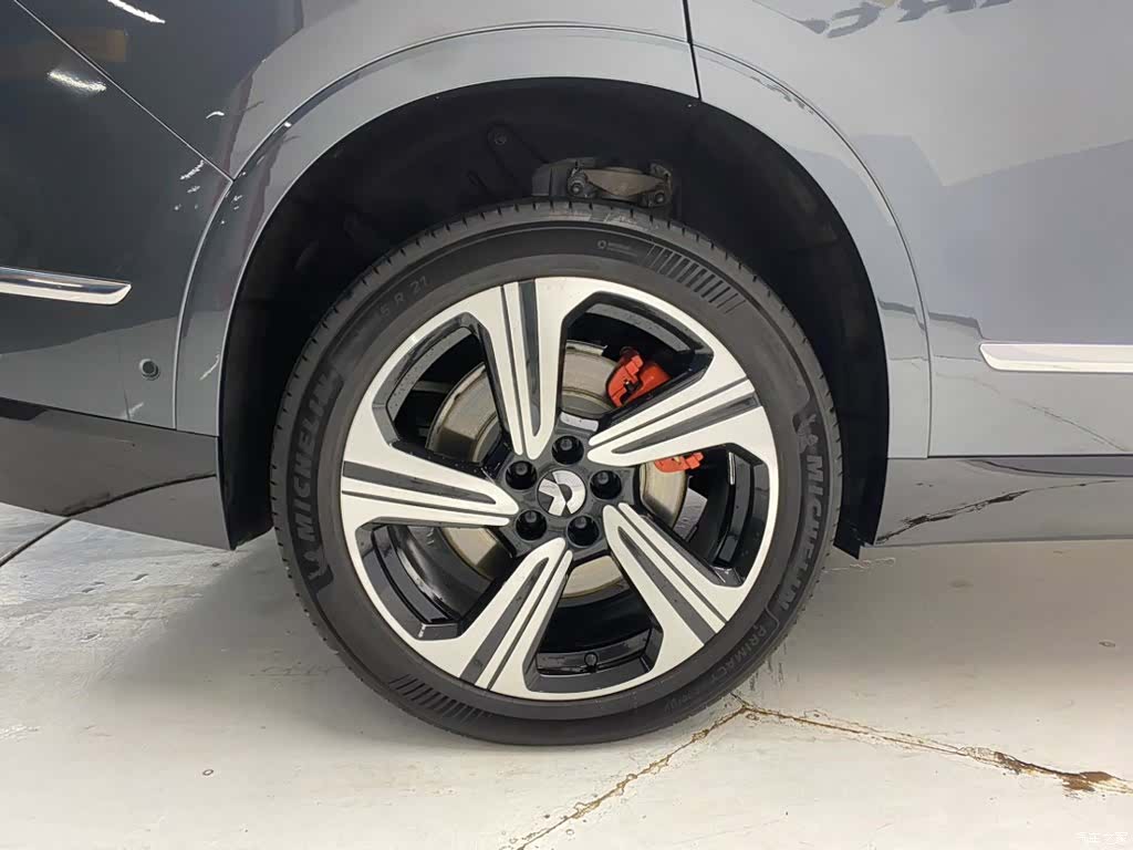 NIO ES8, 2025 11