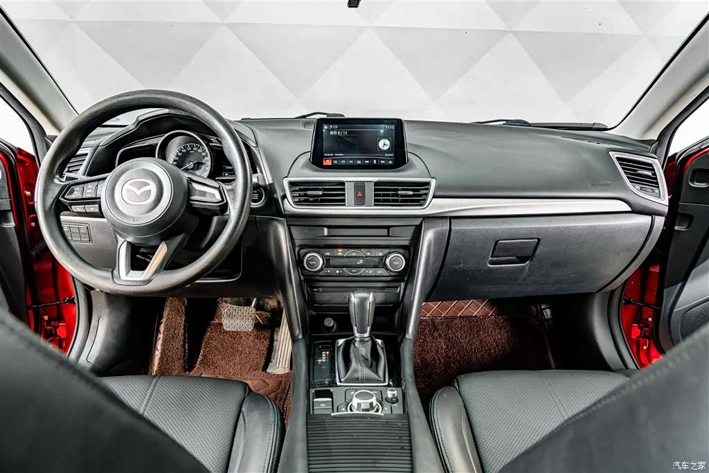 Mazda Mazda3, 2017 12