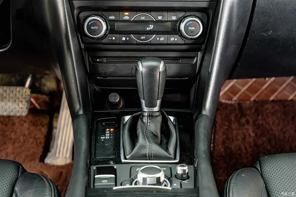 Mazda Mazda3, 2017 14