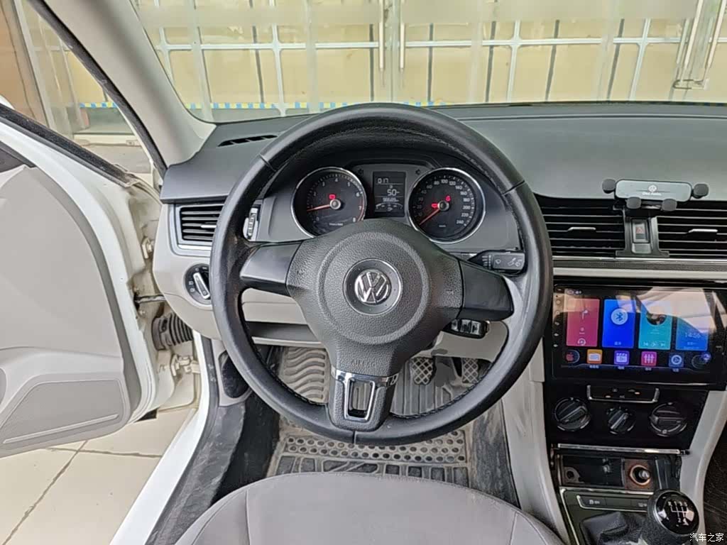 Volkswagen Bora, 2015 11