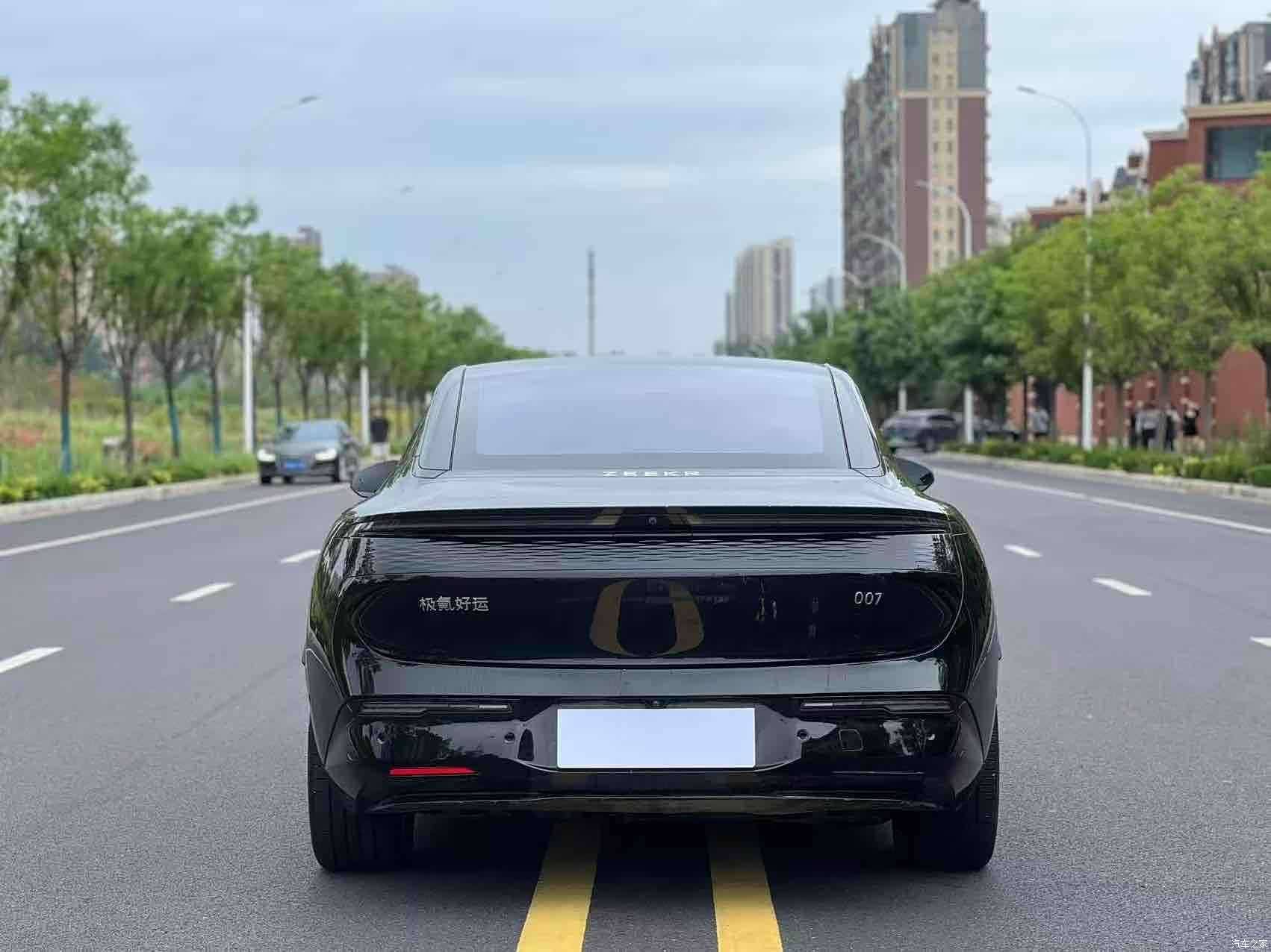 Zeekr 007, 2024 8