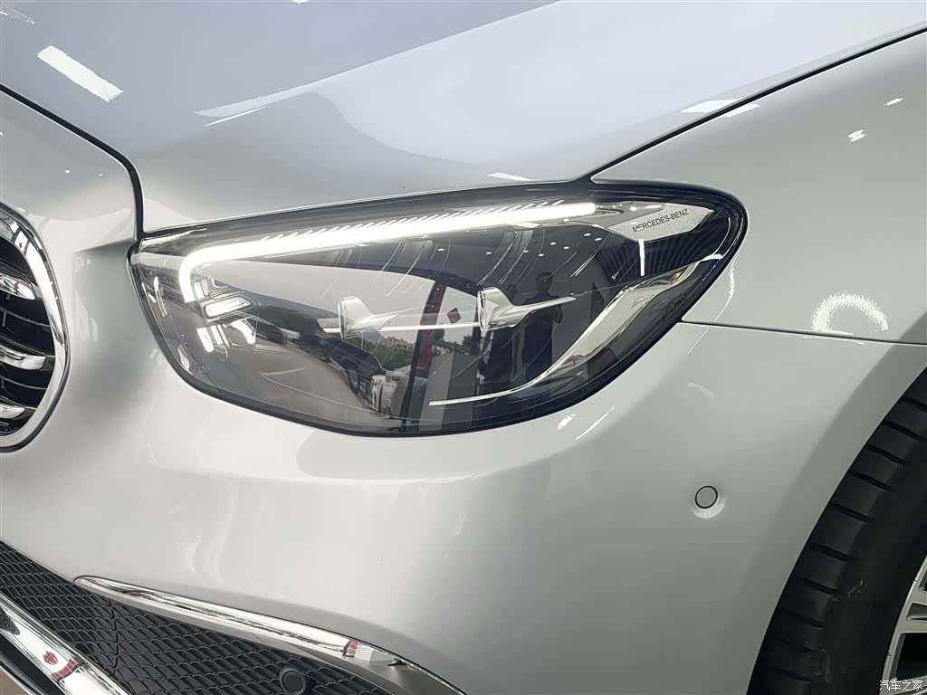 Mercedes-Benz E-Class, 2024 6