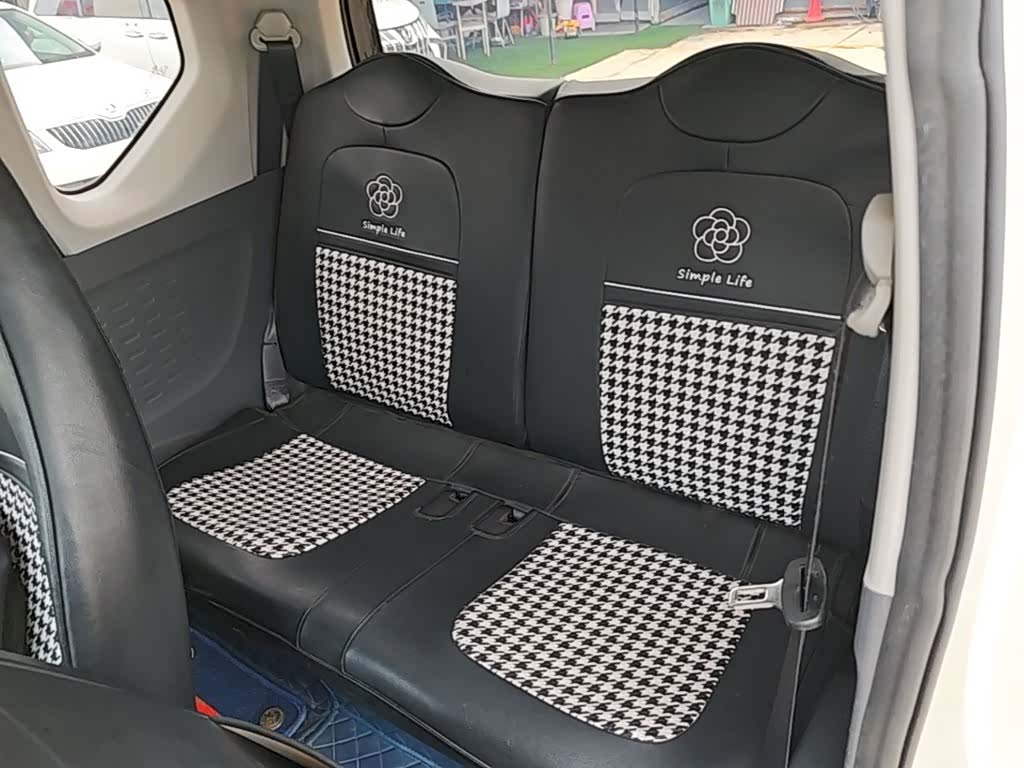 Wuling MINIEV, 2022 17