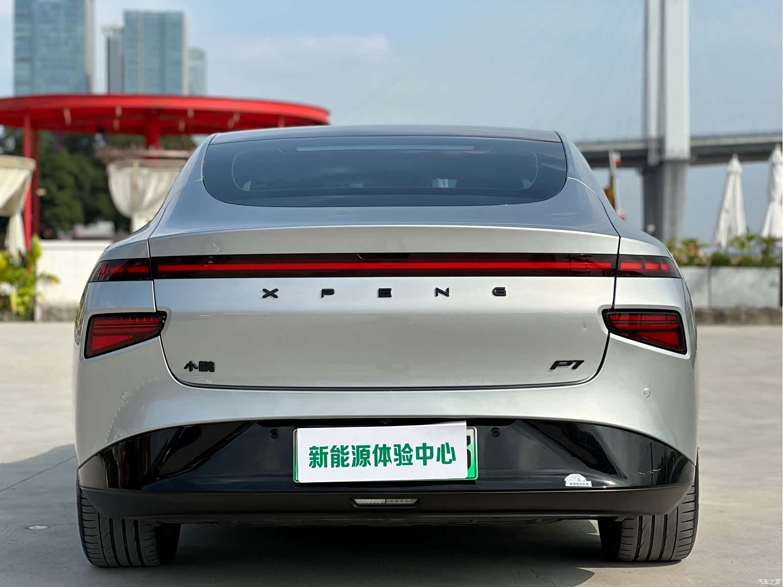 Xpeng P7, 2022 15