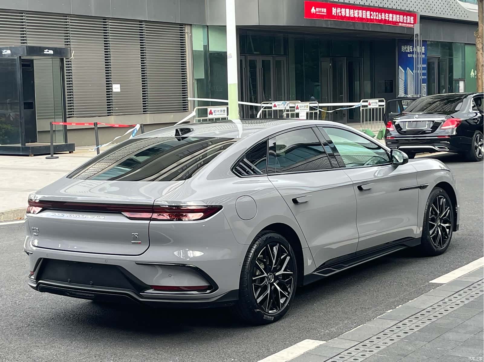 BYD Han, 2025 все фото