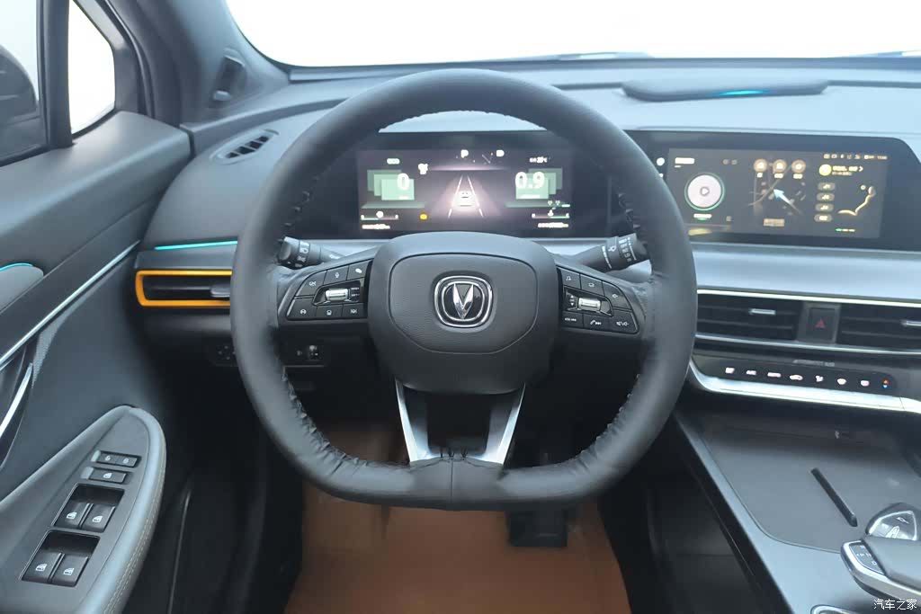 Changan UNI-T, 2022 15