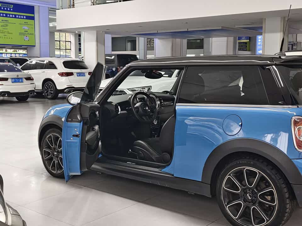 MINI MINI