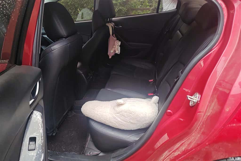Mazda Mazda3, 2018 11