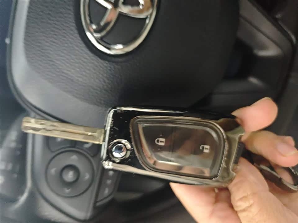 Toyota Corolla Sharp amplifier