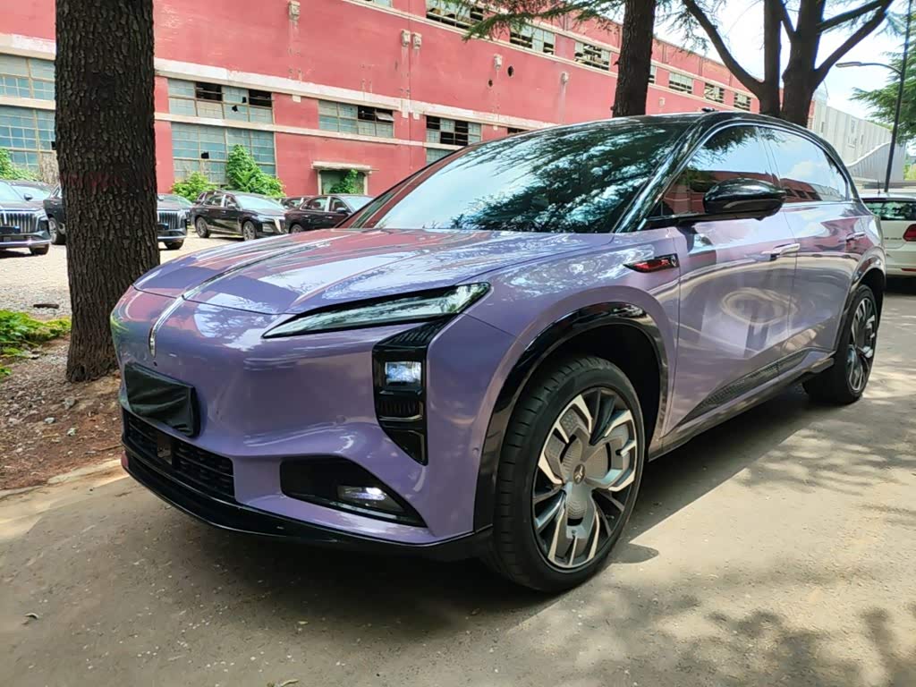 Hongqi 08