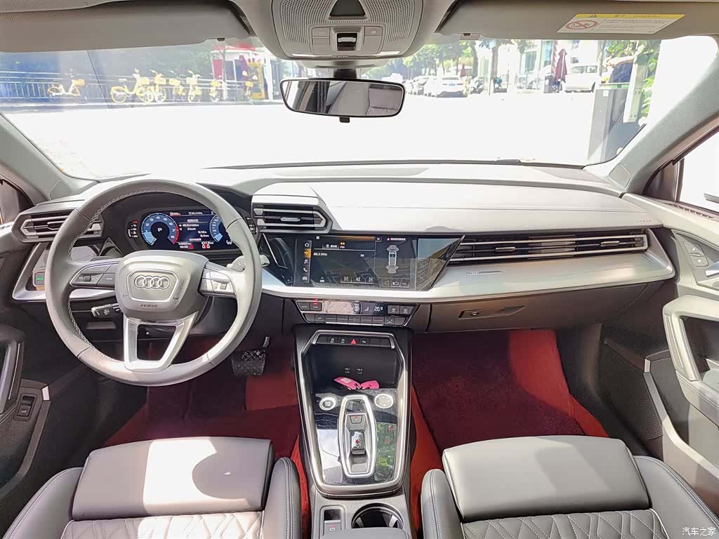 Audi Flying Spur, 2025 10