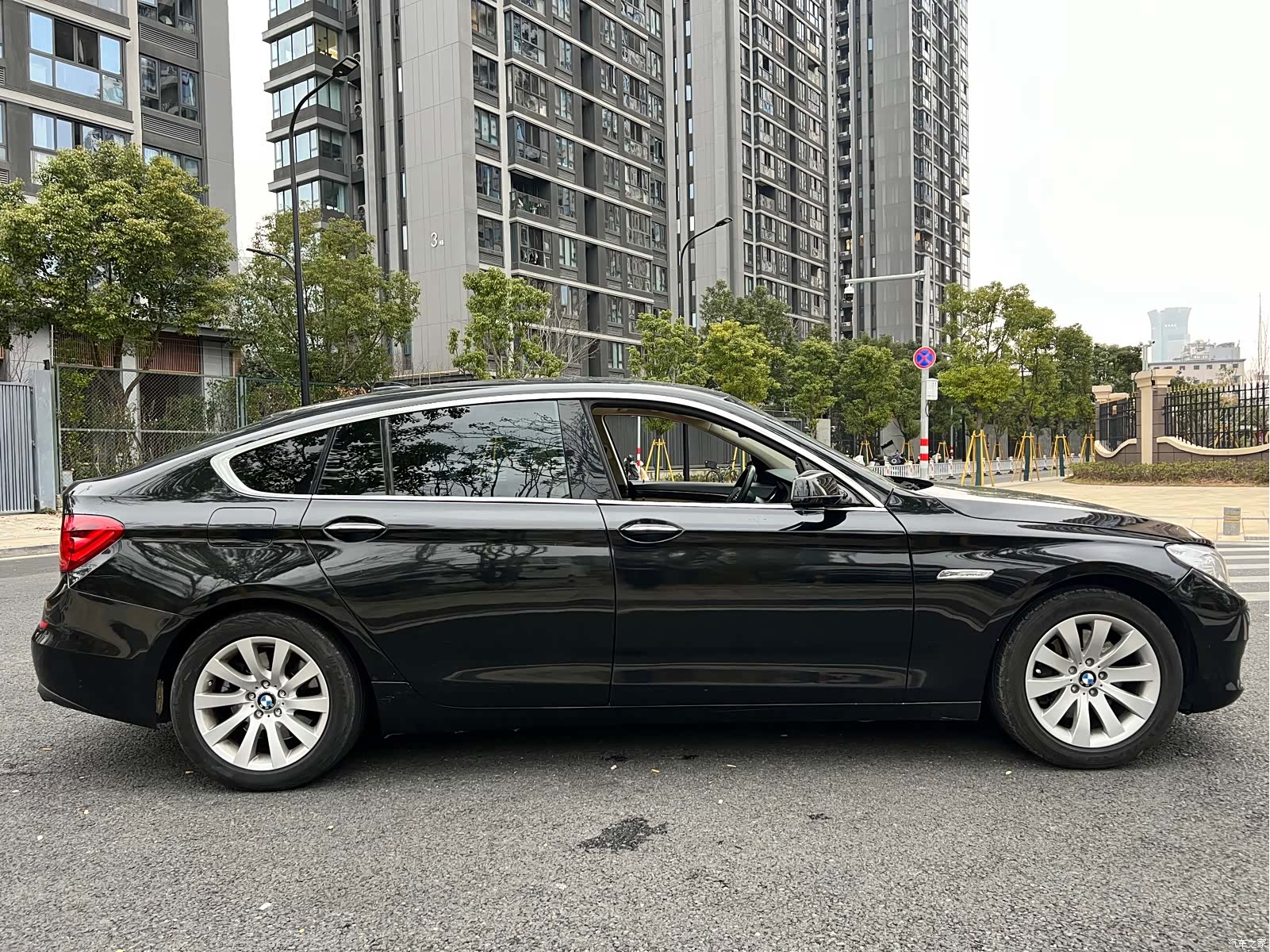 BMW 5 Series, 2010 4