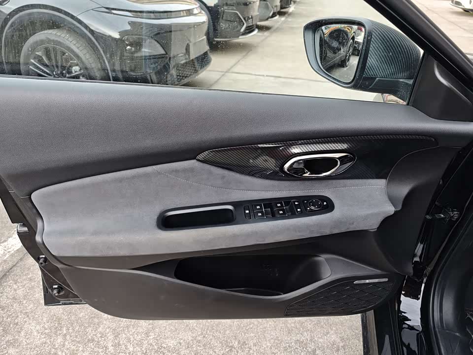 Trumpchi Shadow Leopard