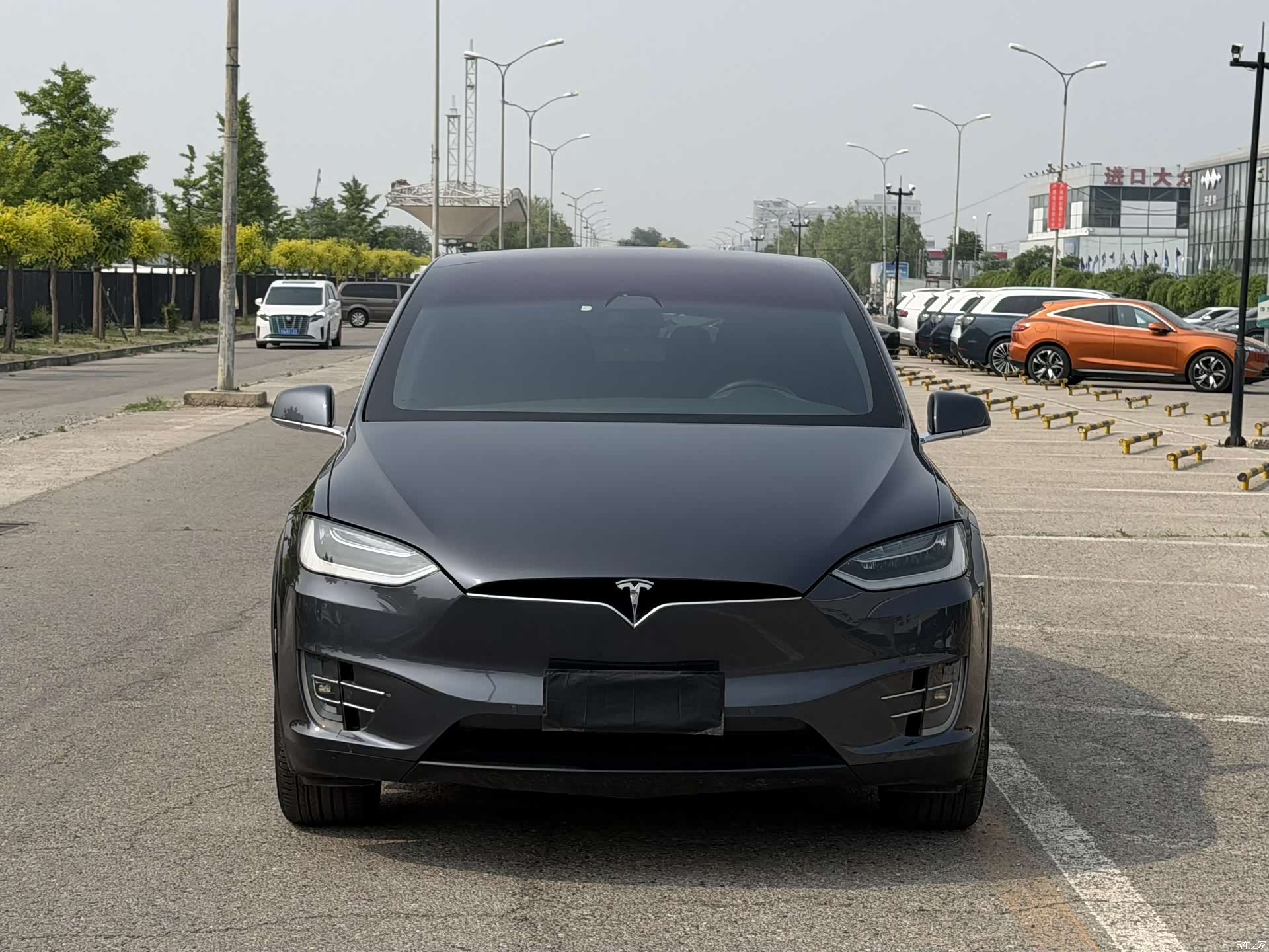 Tesla Model X, 2017 2