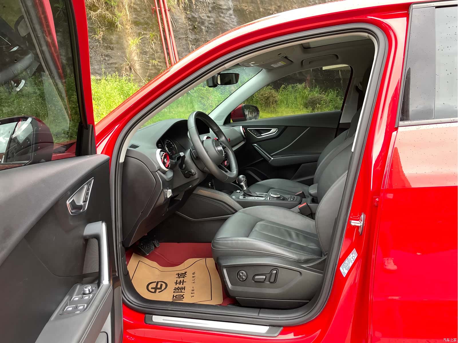 Audi Q2L, 2022 все фото