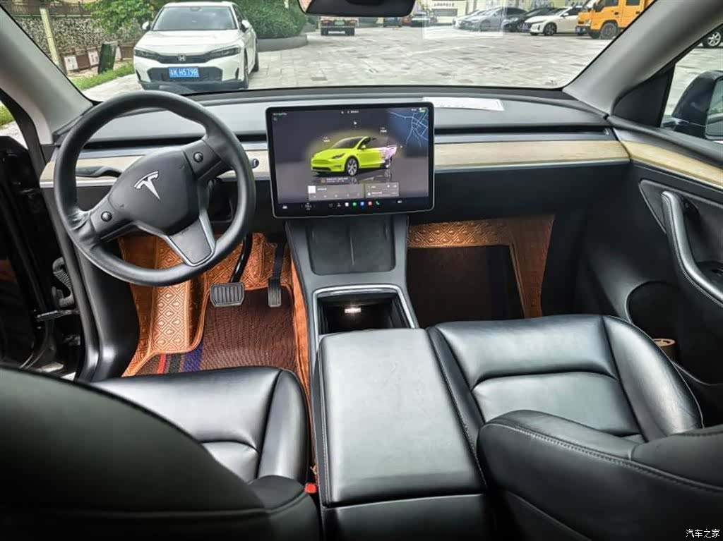 Tesla Model Y, 2023 4