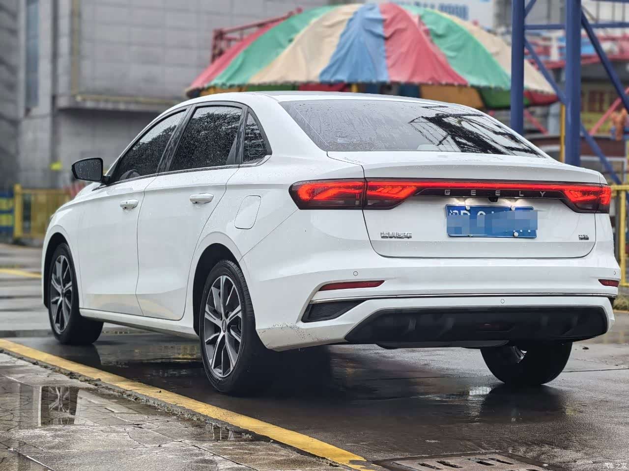 Geely Emgrand, 2021 9