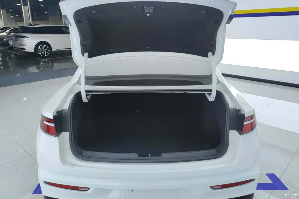 Geely Preface, 2021 4