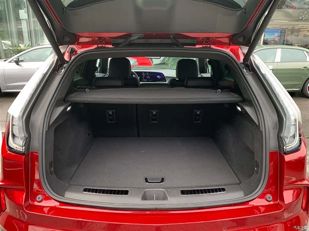 Cadillac XT4, 2023 17