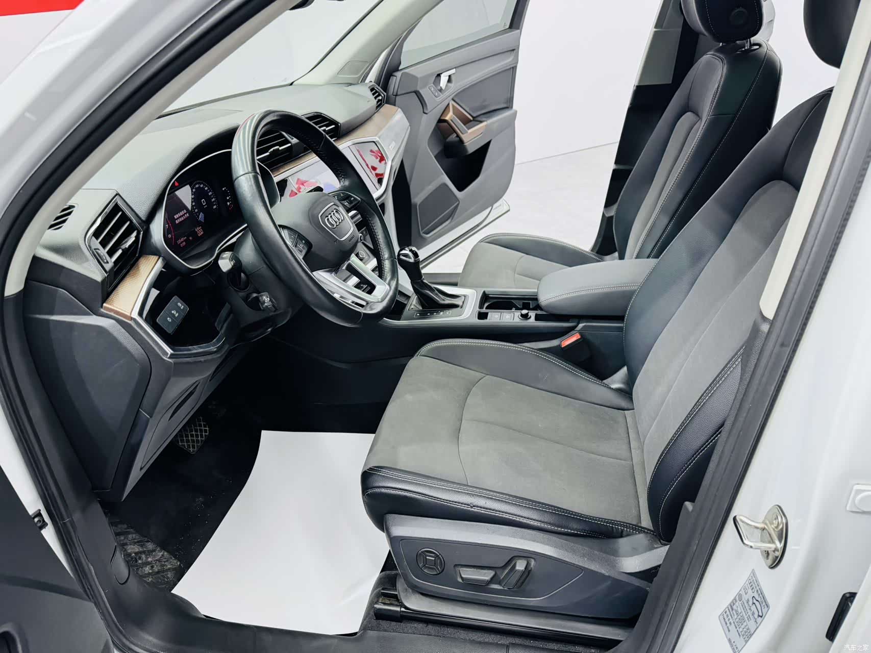 Audi Q3, 2021 4