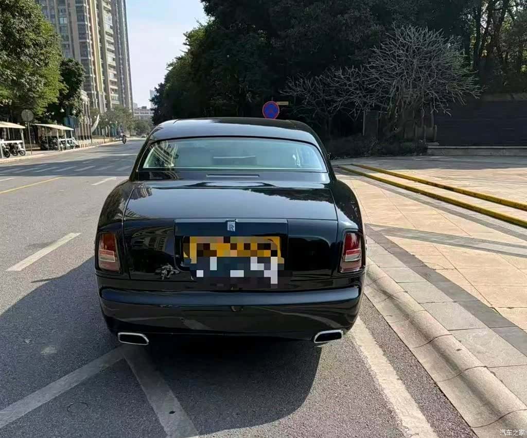 Rolls-Royce Phantom, 2015 все фото