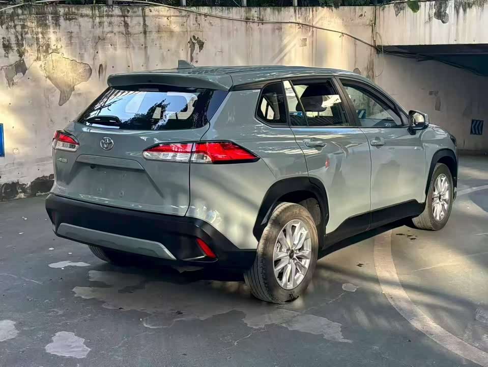 Toyota Corolla Sharp amplifier