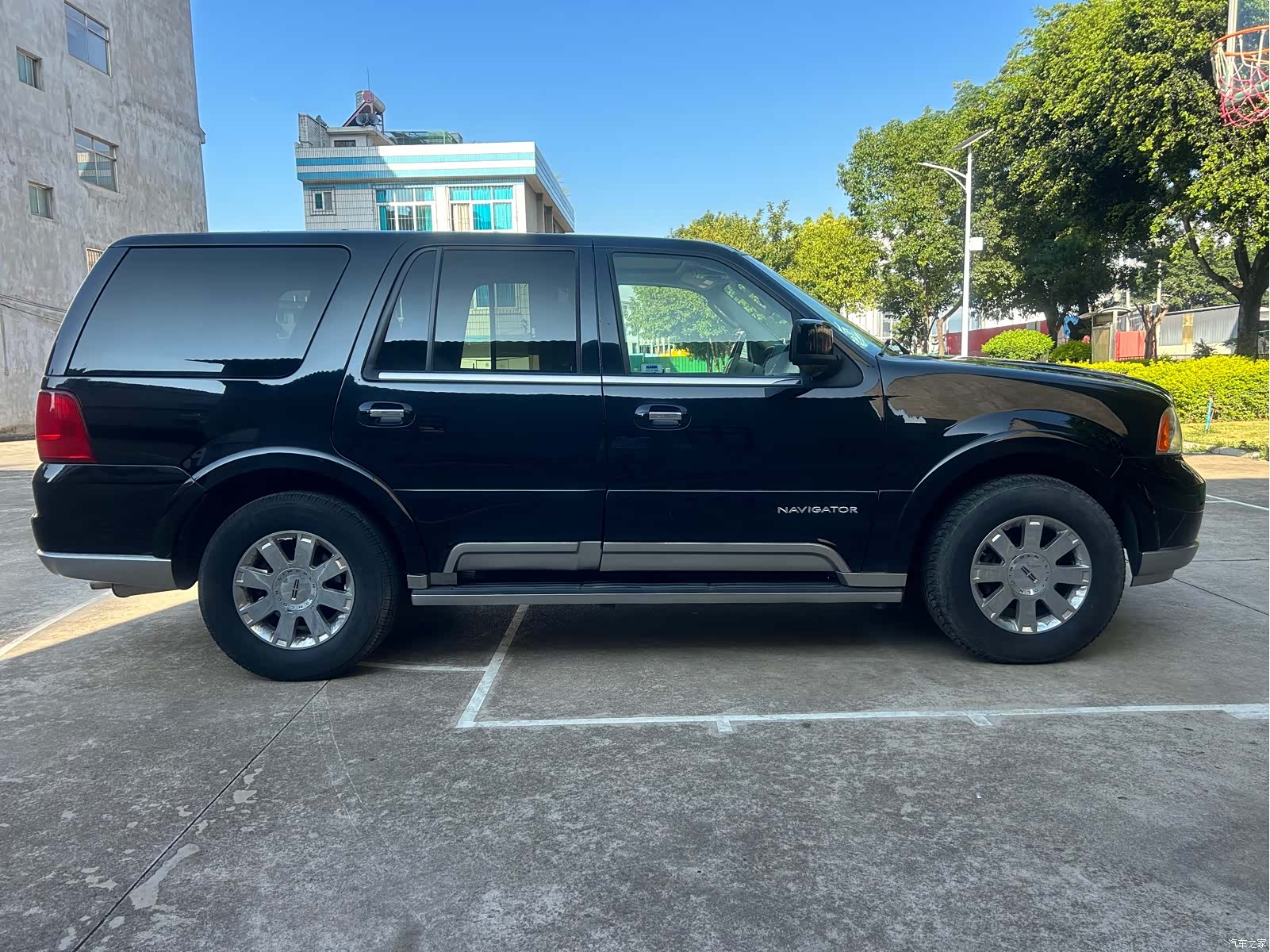 Lincoln Navigator, 2005 3