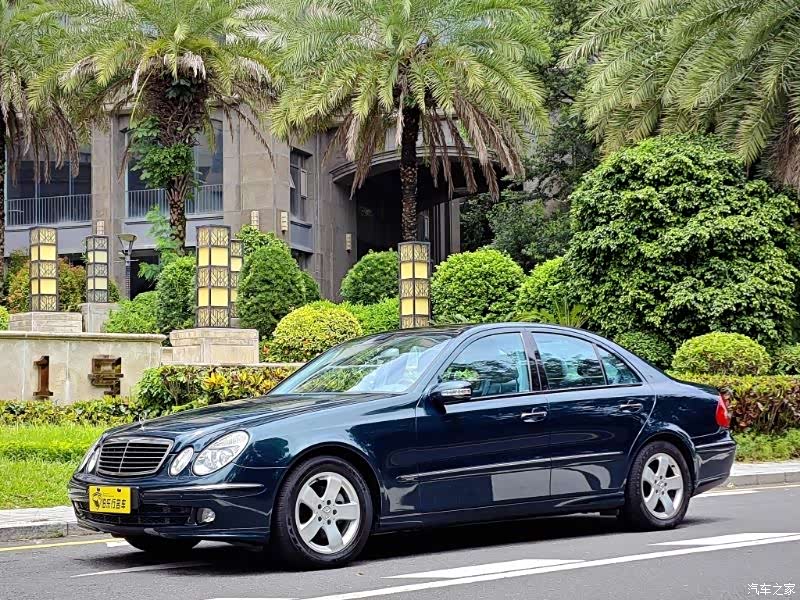 Mercedes-Benz E-Class, 2006 1