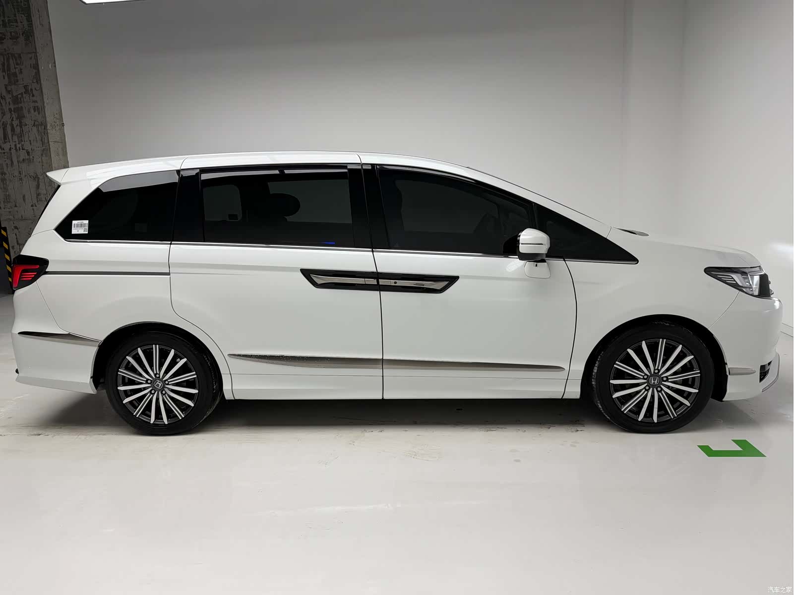 Honda Elysion, 2022 9