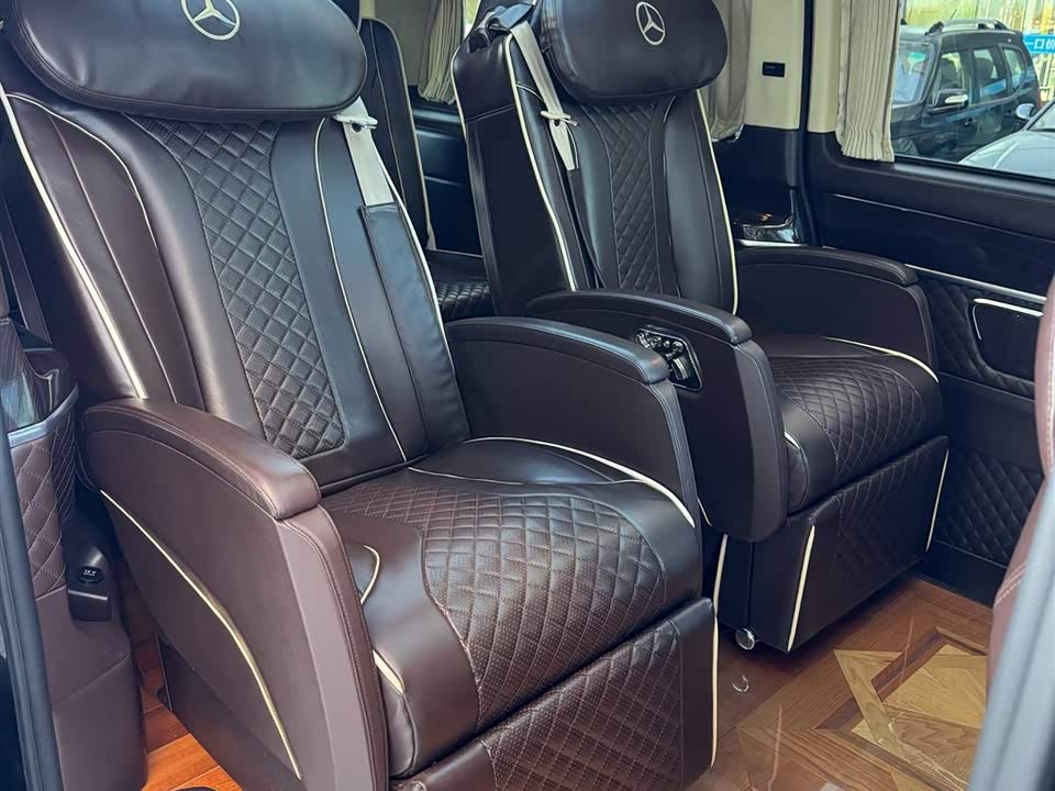 Mercedes-Benz V-class