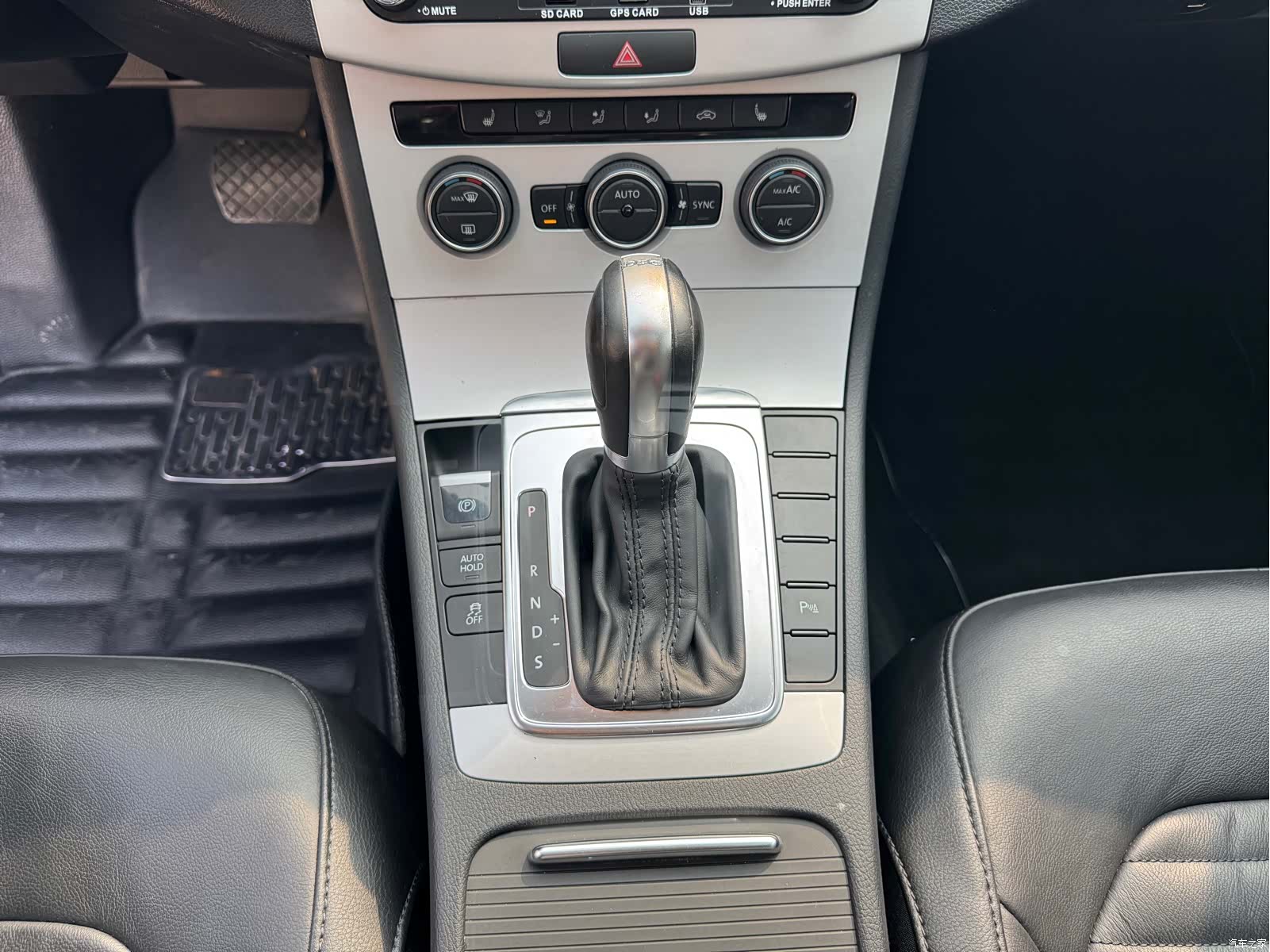 Volkswagen Magotan, 2013 18