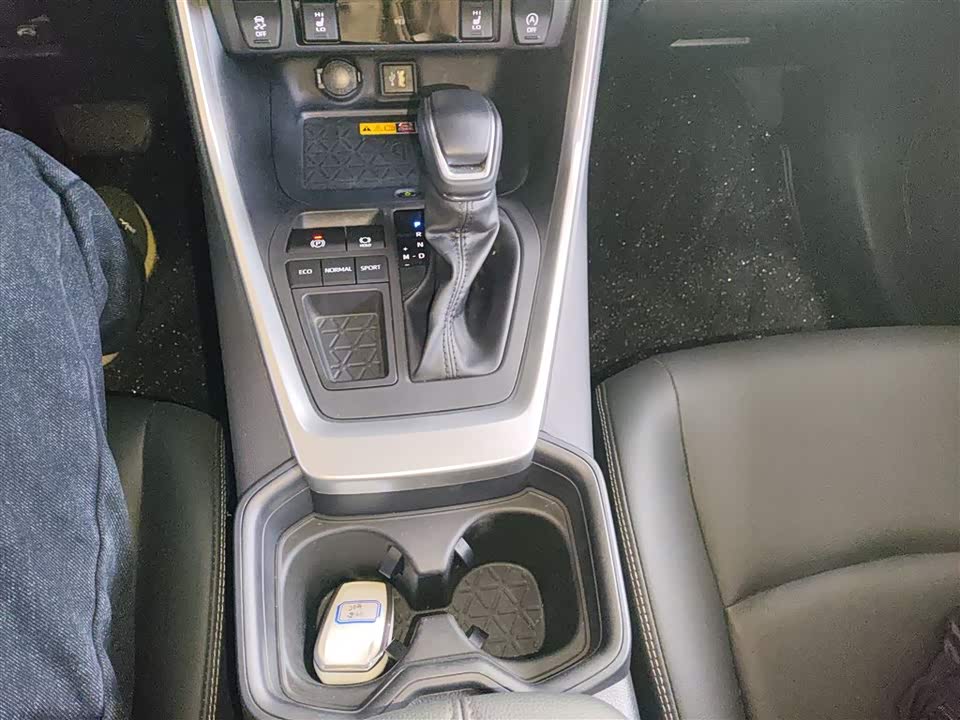 Toyota RAV4 Rongfang