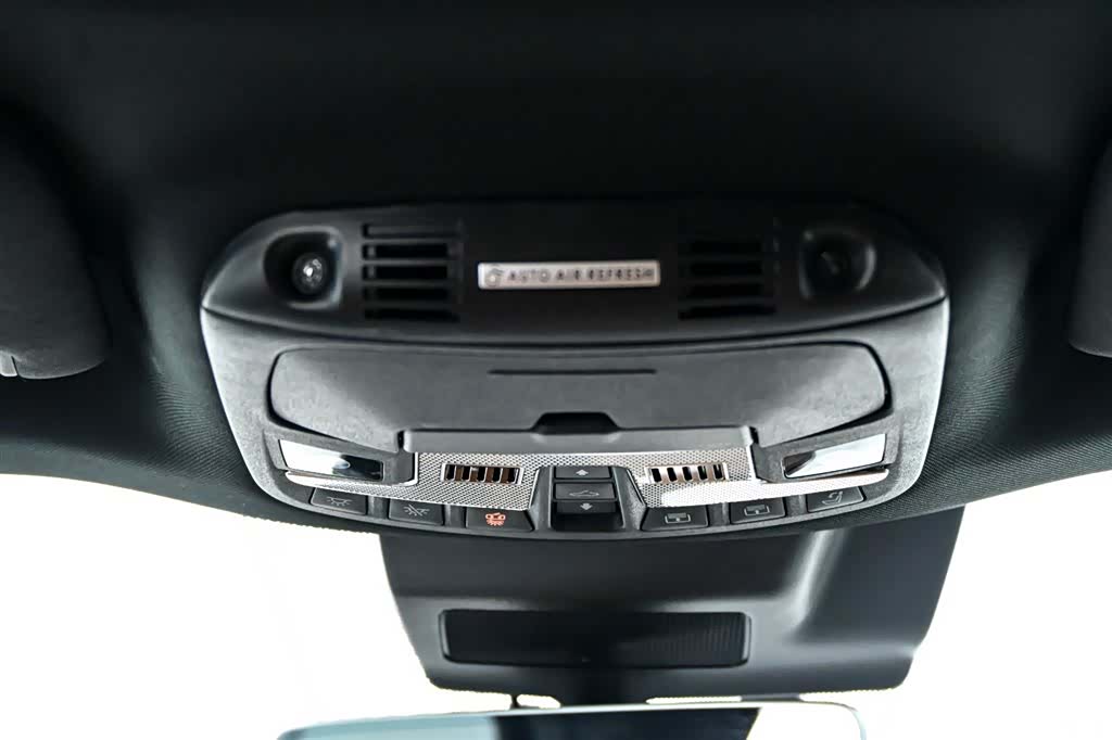 Lincoln Navigator, 2020 37