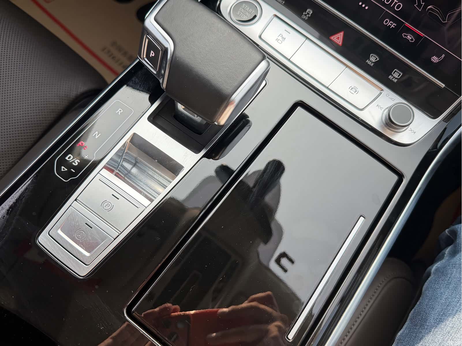 Audi A8L, 2021 12