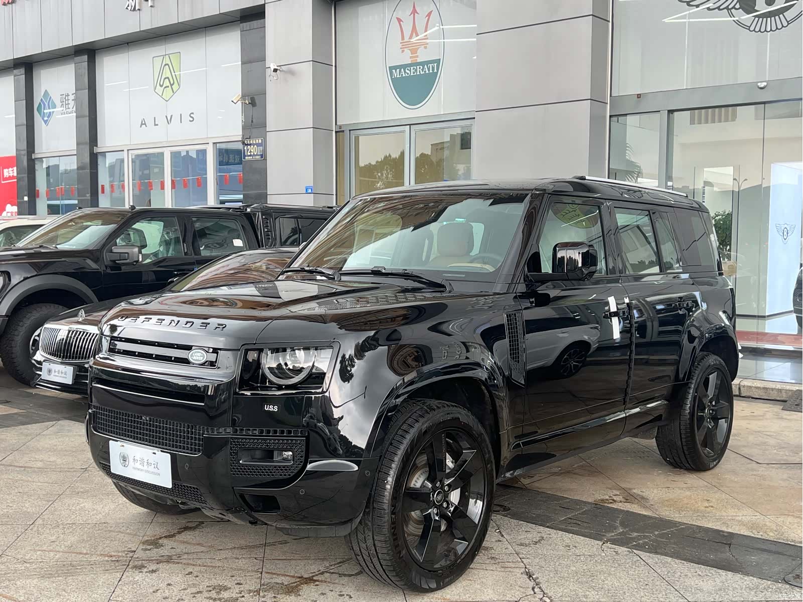 Land Rover Defender