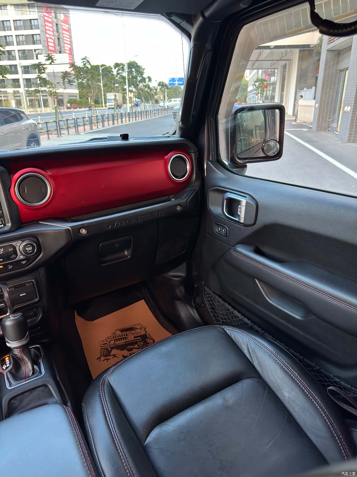 Jeep Wrangler, 2020 17