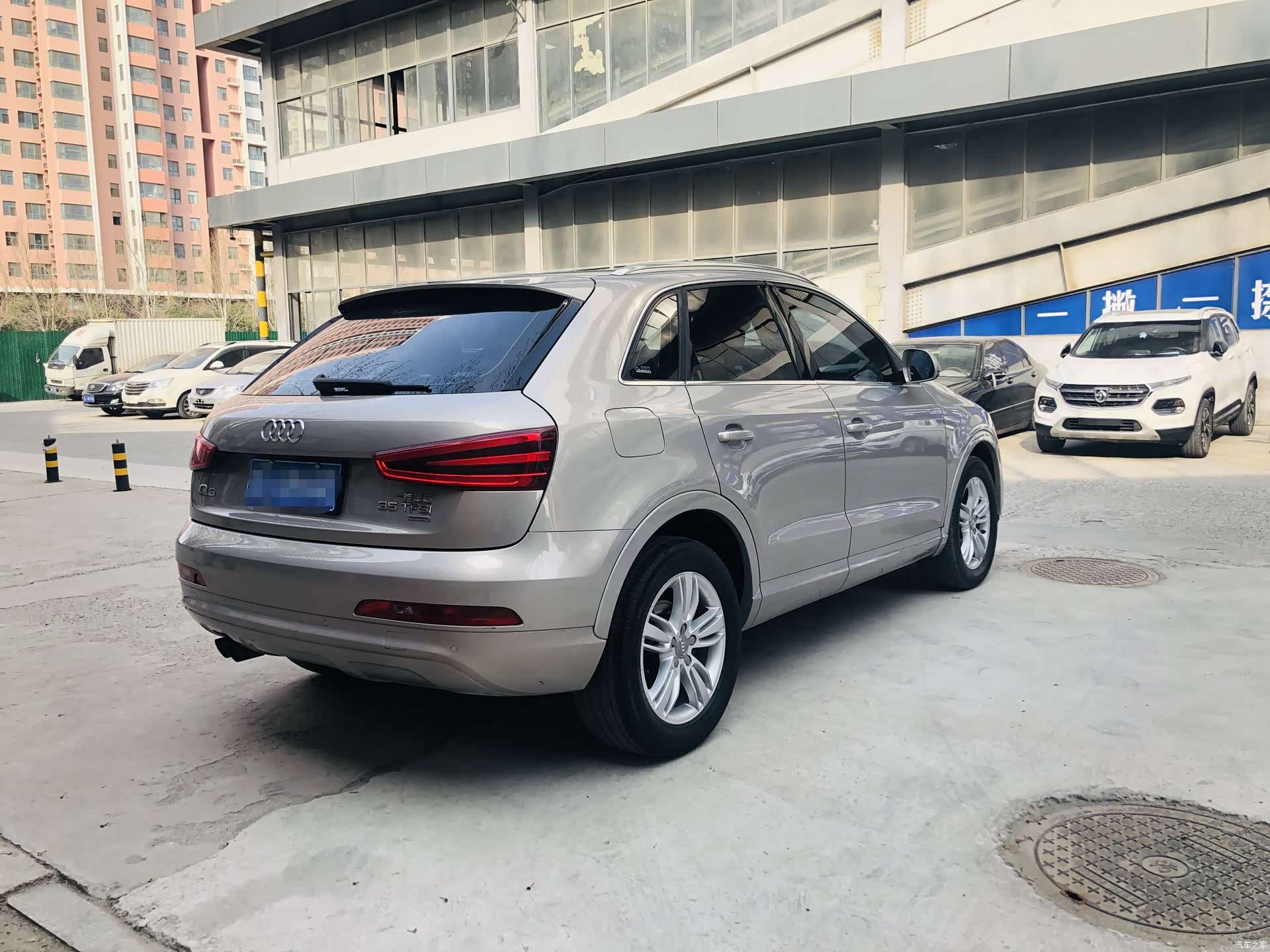 Audi Q3, 2015 4