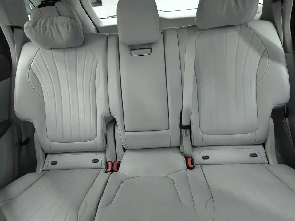 Mercedes-Benz EQS SUV