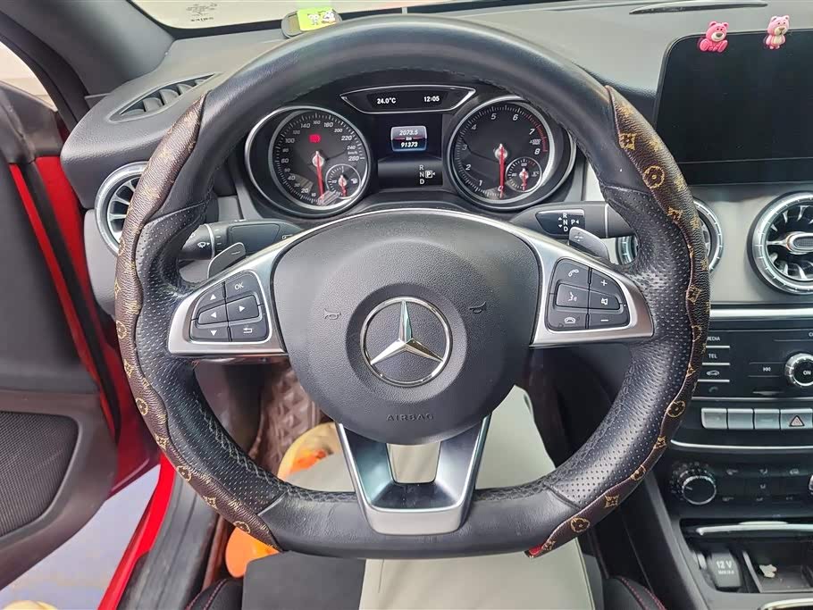 Mercedes-Benz CLA